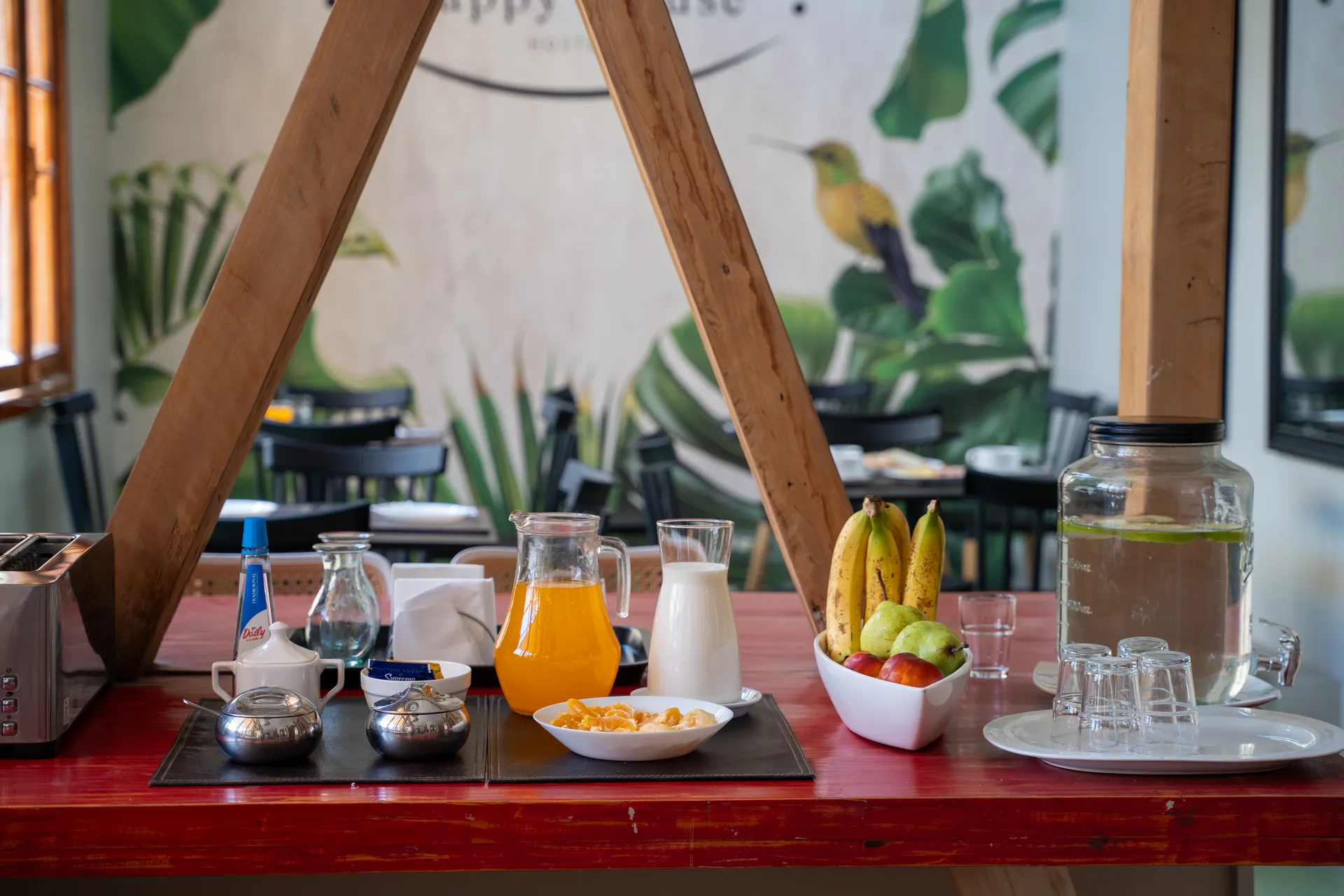 Common Areas at Happy Hostel Santiago — photo 14