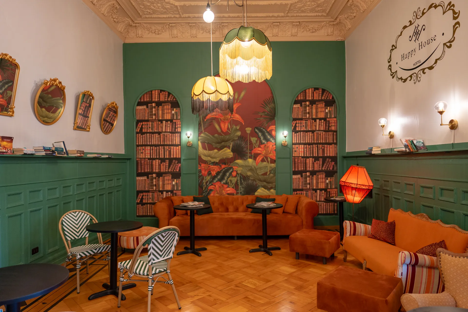 Common Areas at Happy Hostel Santiago — photo 20