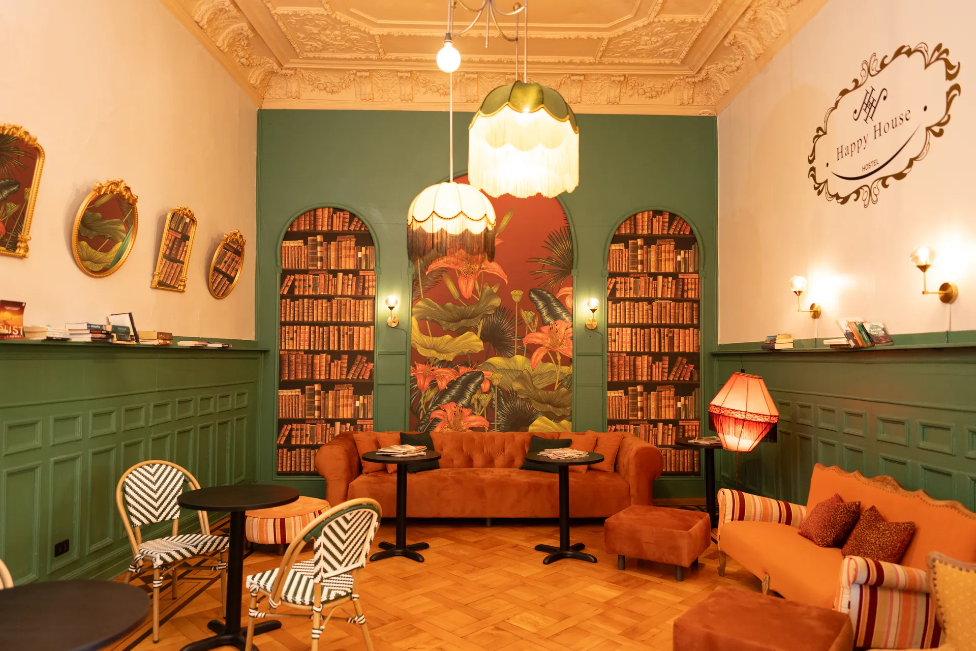 Common Areas at Happy Hostel Santiago — photo 26