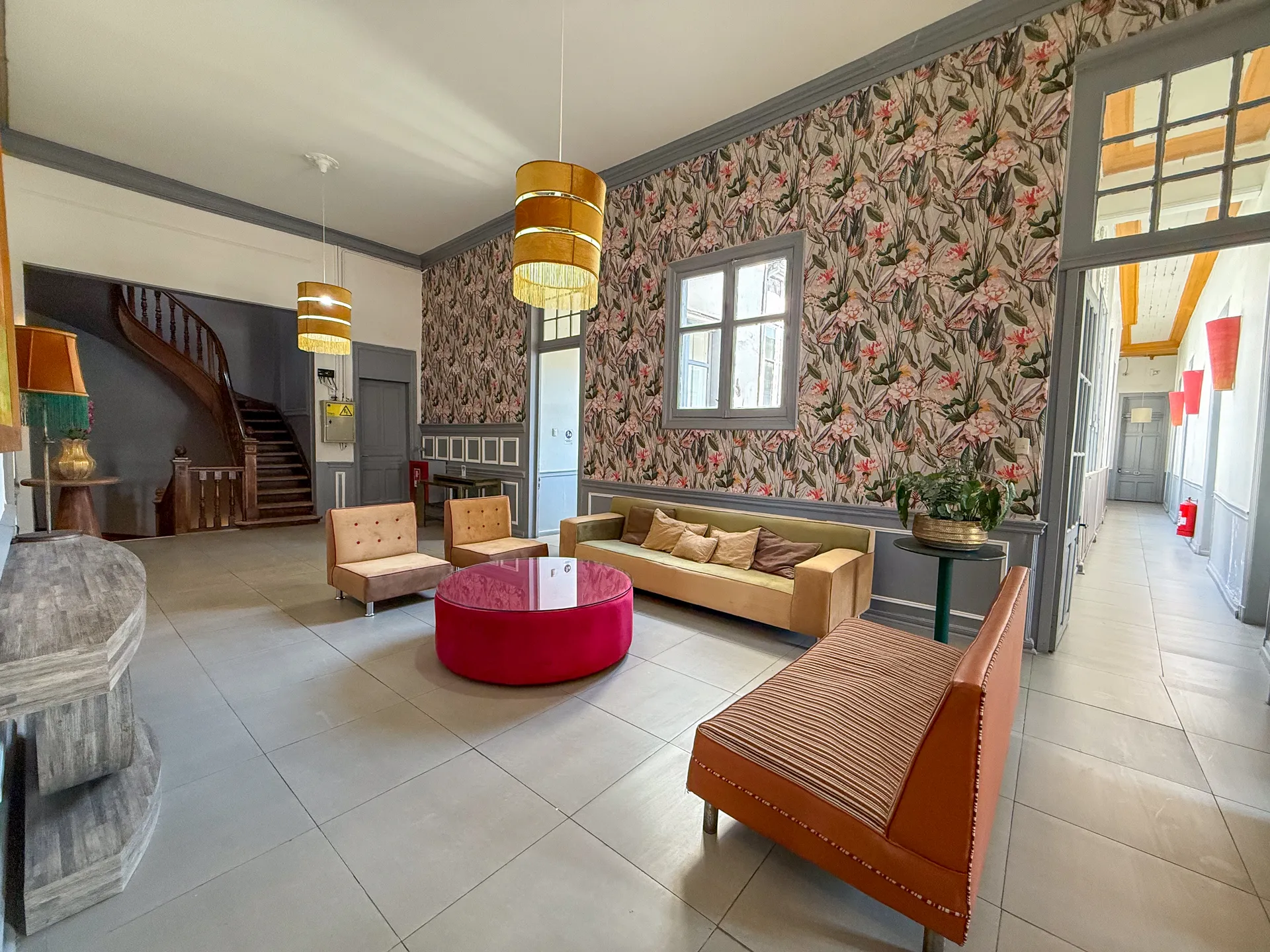 Grand Hall at Happy Hostel Santiago — photo 13