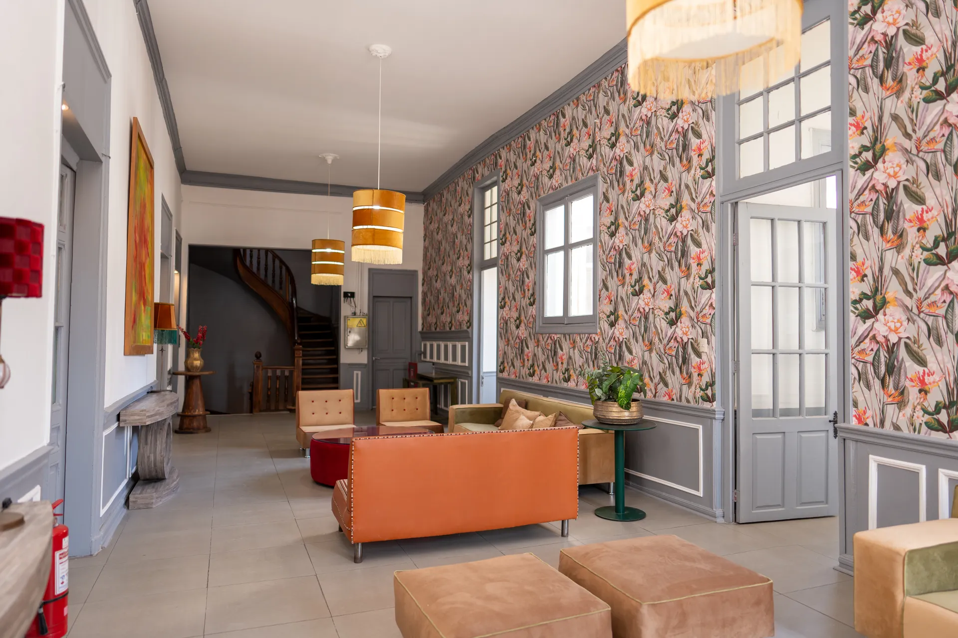 Grand Hall at Happy Hostel Santiago — photo 16