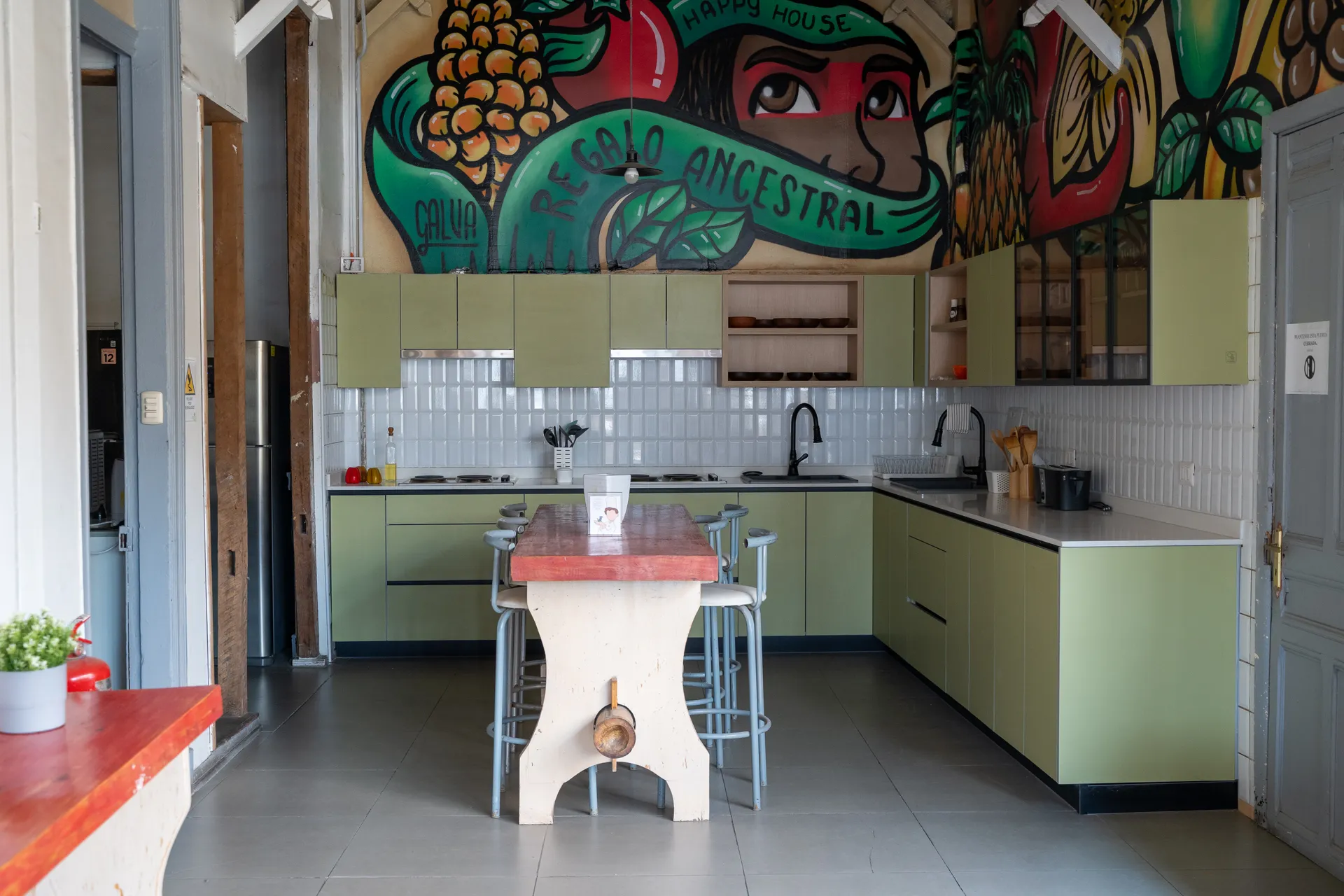 Kitchen at Happy Hostel Santiago — photo 1