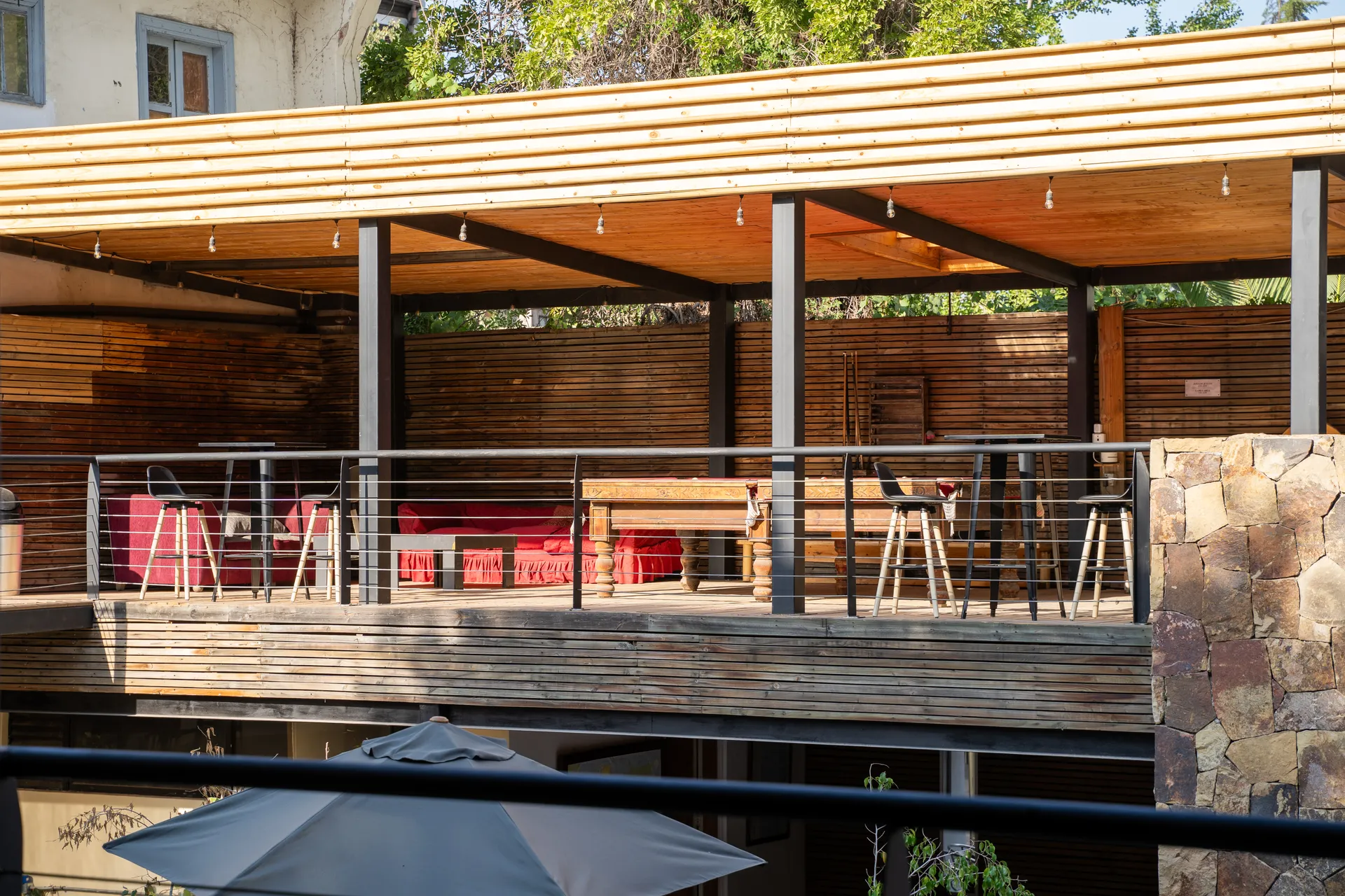 Garden & Patio at Happy Hostel Santiago — photo 18