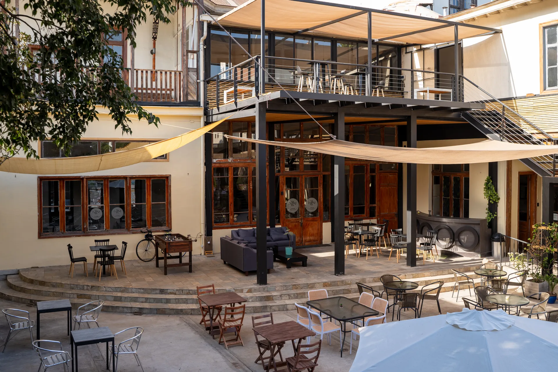 Garden & Patio at Happy Hostel Santiago — photo 22