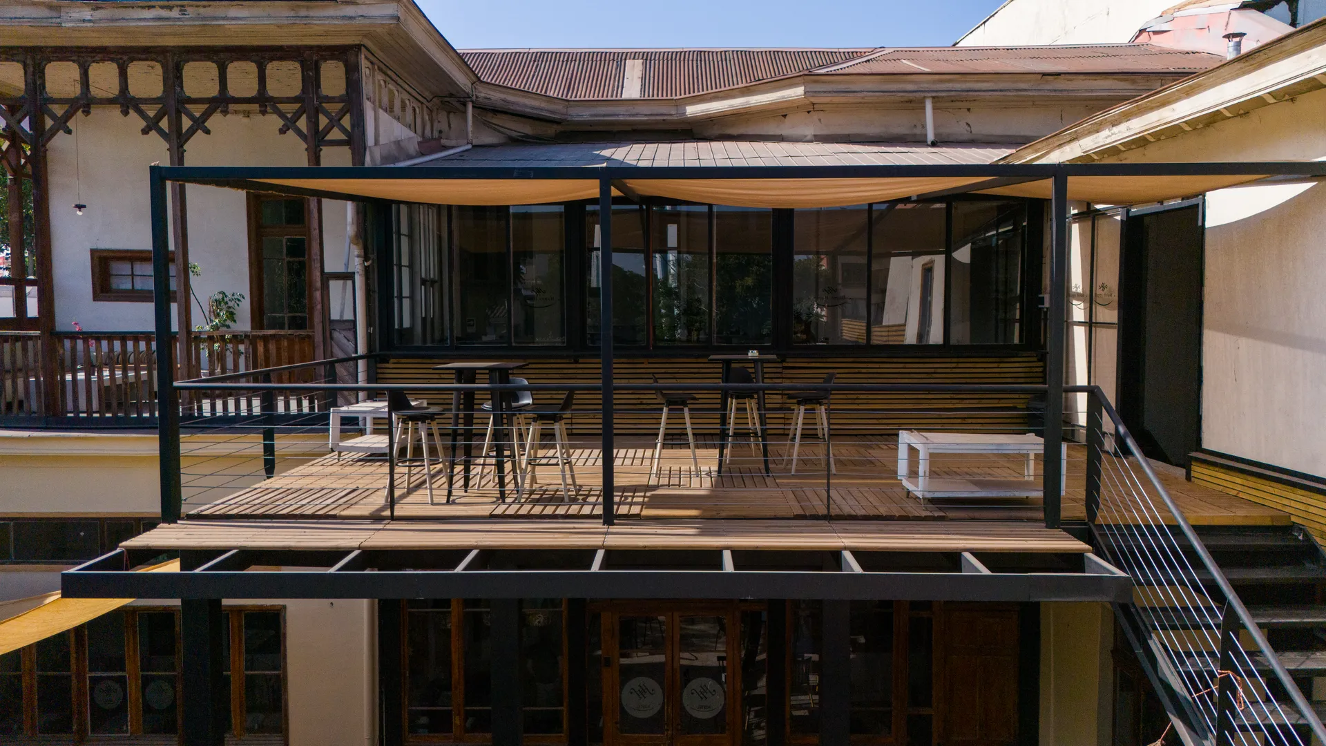 Garden & Patio at Happy Hostel Santiago — photo 3