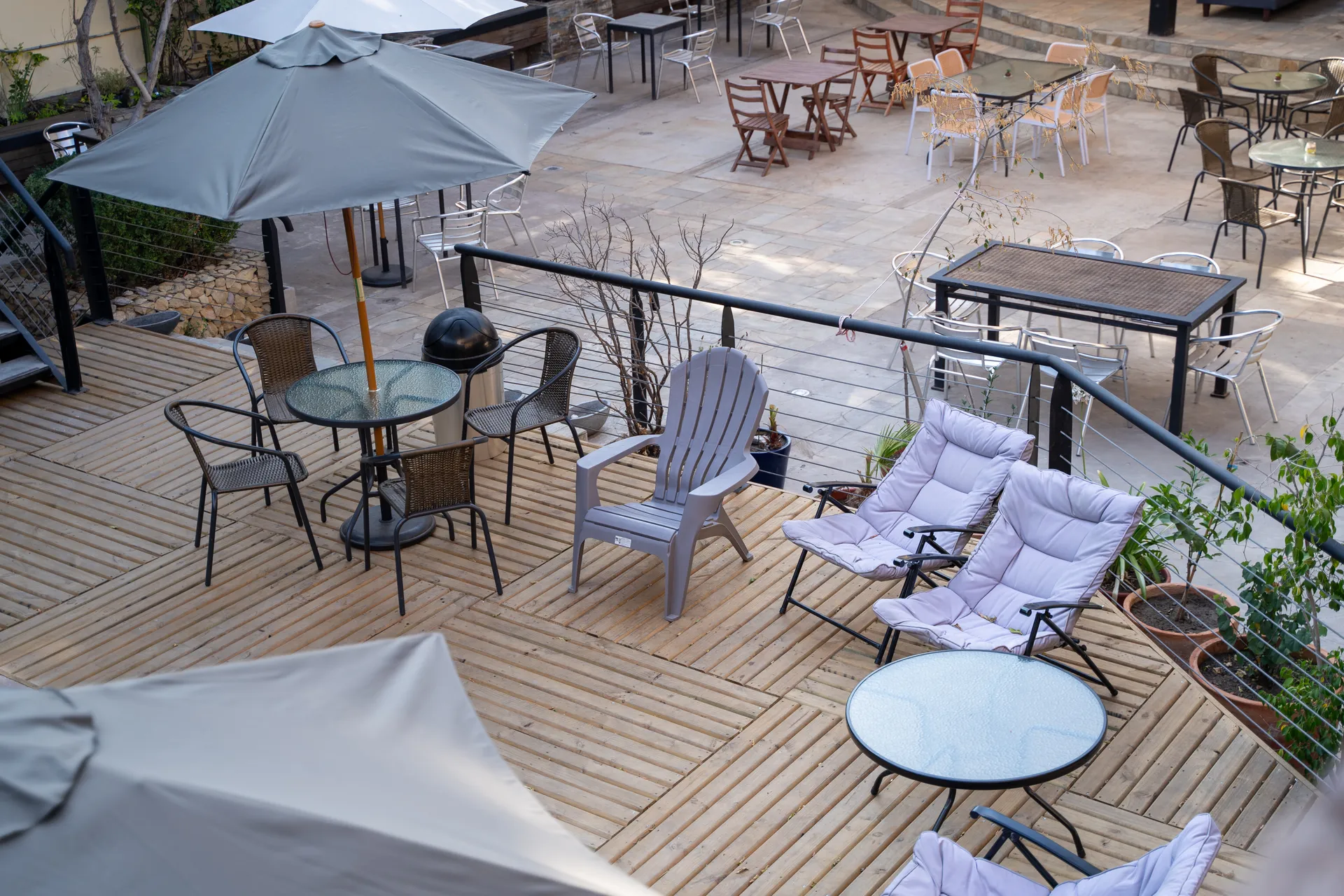 Garden & Patio at Happy Hostel Santiago — photo 31