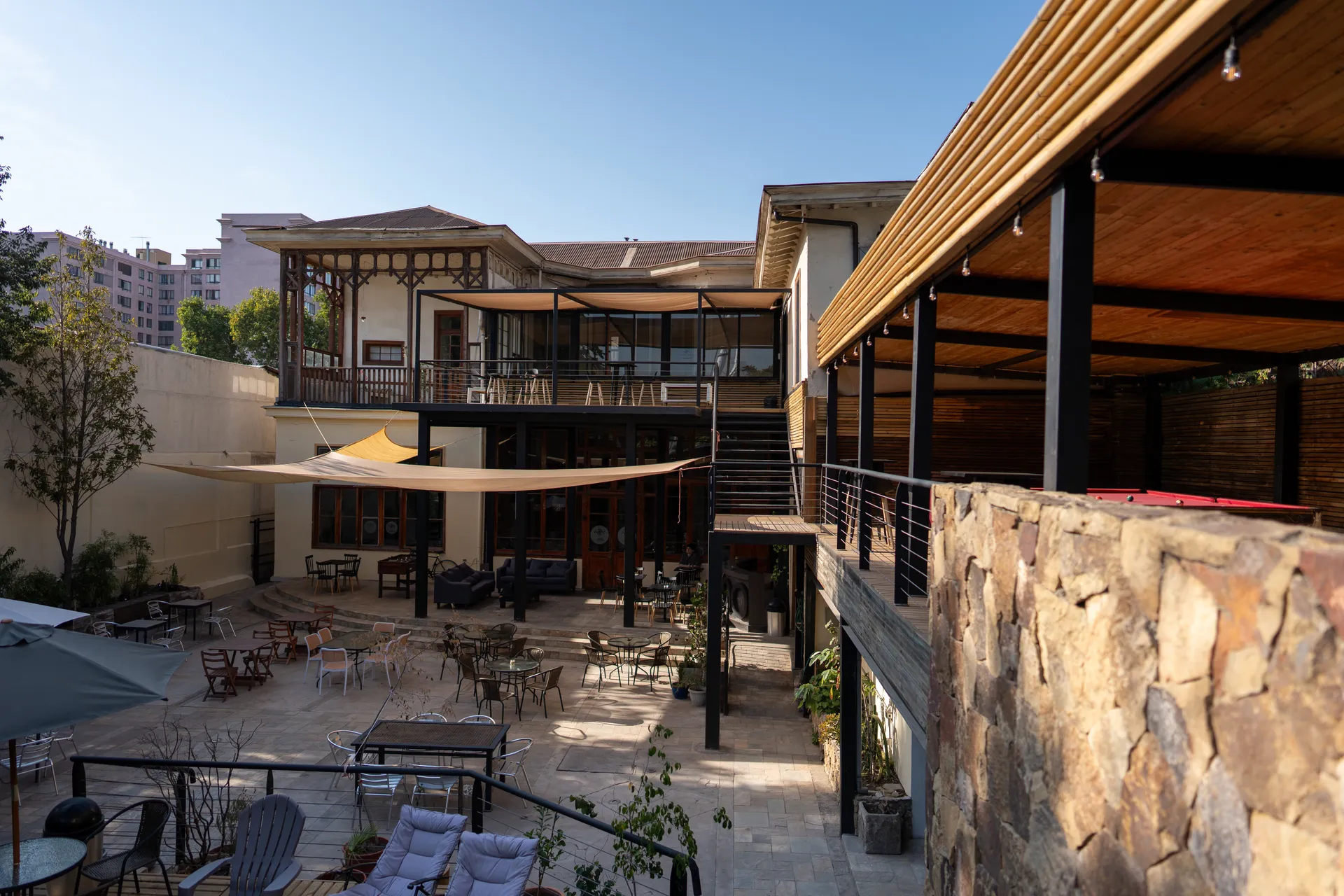 Garden & Patio at Happy Hostel Santiago — photo 37