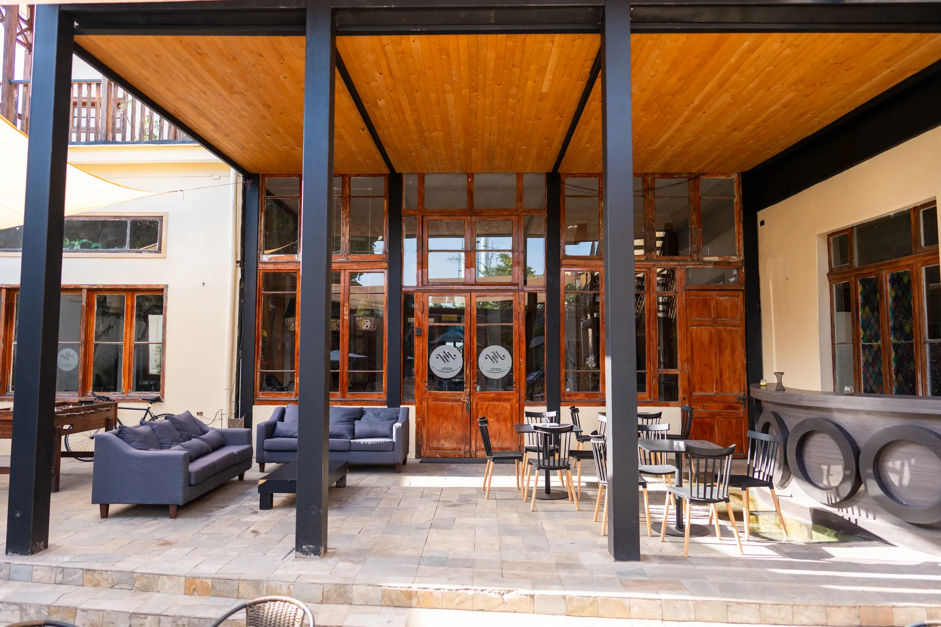 Garden & Patio at Happy Hostel Santiago — photo 41