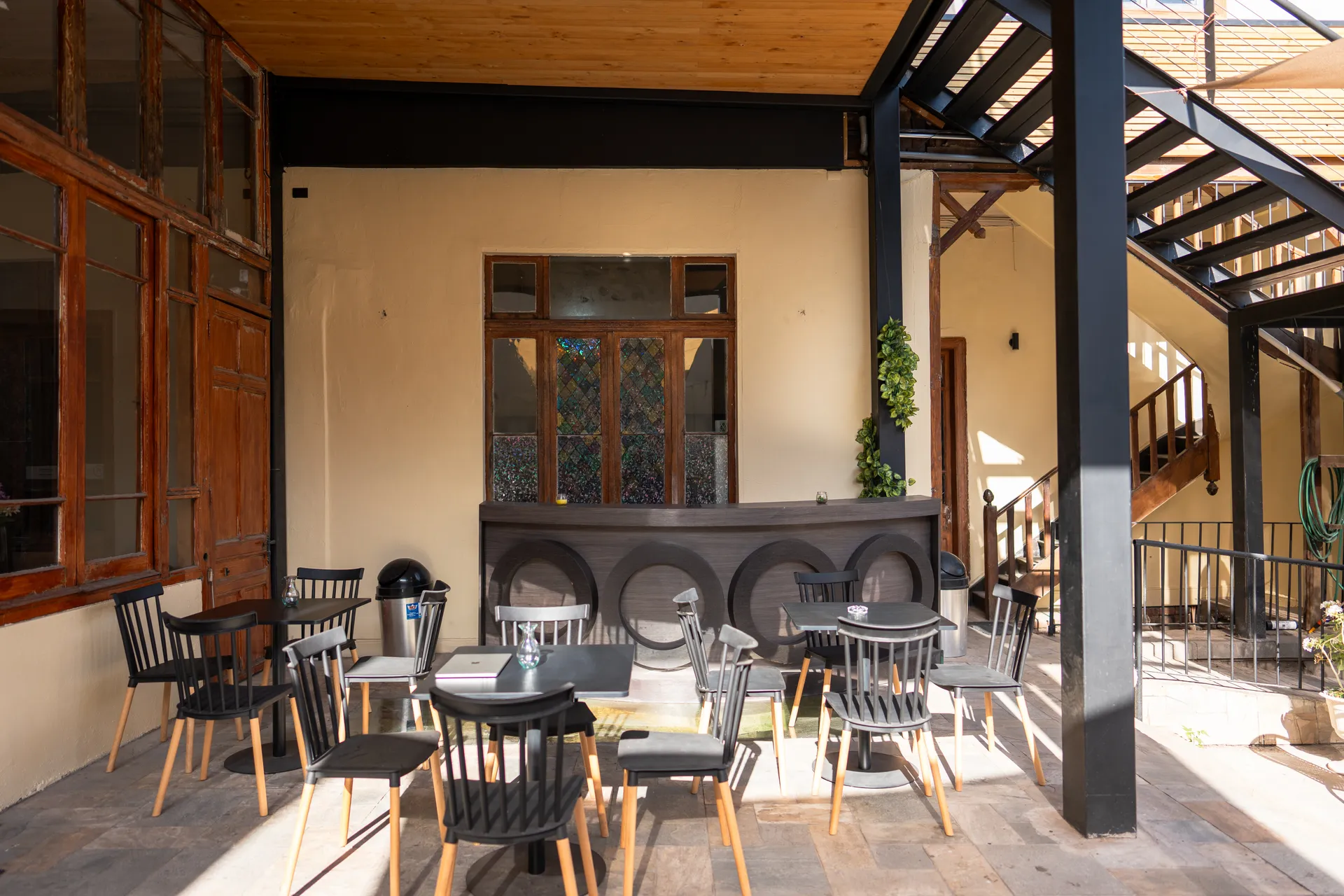 Garden & Patio at Happy Hostel Santiago — photo 44