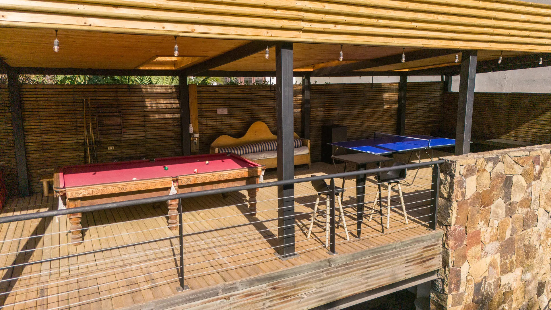 Garden & Patio at Happy Hostel Santiago — photo 6